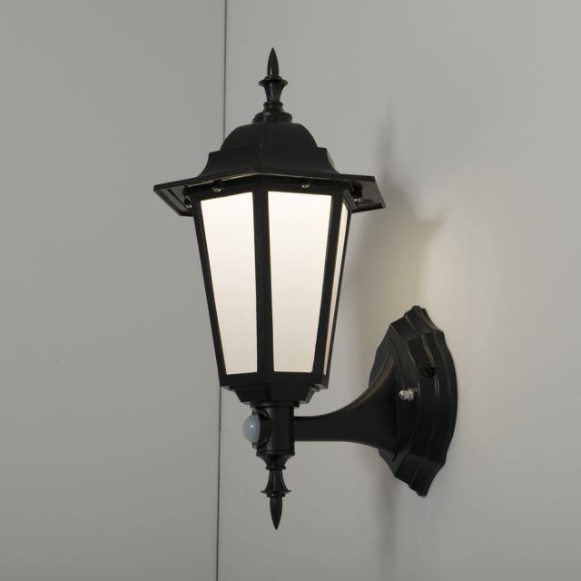 Manta 7w 4000K LED PIR Polycarb Upward Lantern Black