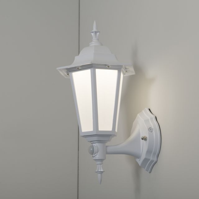 Manta 7w 4000K LED PIR Polycarb Upward Lantern White