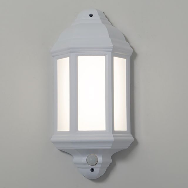 Manta 10w 4000K LED PIR Polycarb Half Wall Lantern