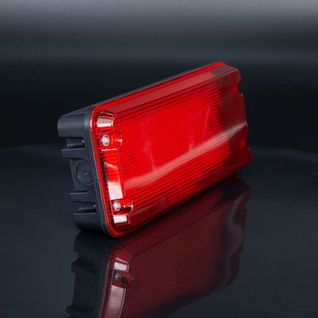 Monda 10w 4000K LED Bulkhead Blk with Red Diffuser